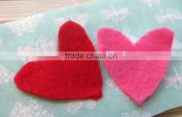 2017 hot new products alibaba website china supplier wedding promotional gift felt fabirc charm decorative heart shape pendant