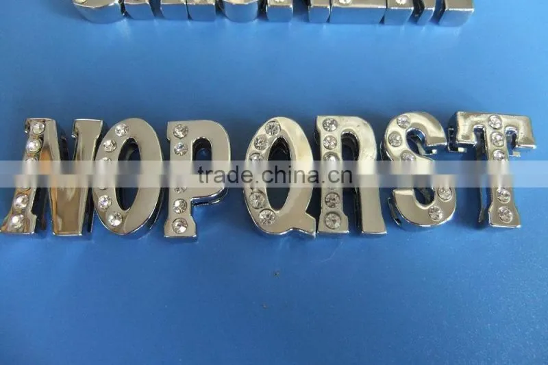 Produce Wholesale Zinc Alloy Half Side Diamonds DIY 18mm Rhinestone Alphabet Slide Bracelets Letters