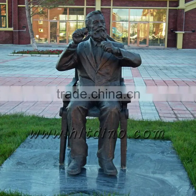 Famous person figurines by professionally manufacture