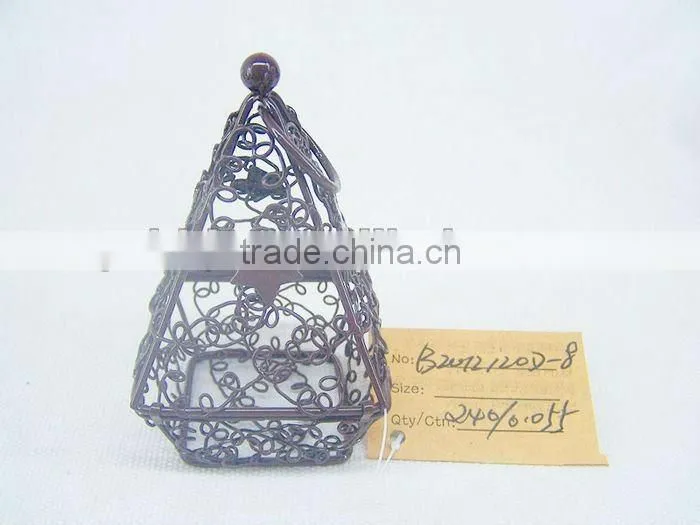 Wire Chocolate gif packaging box with a square base