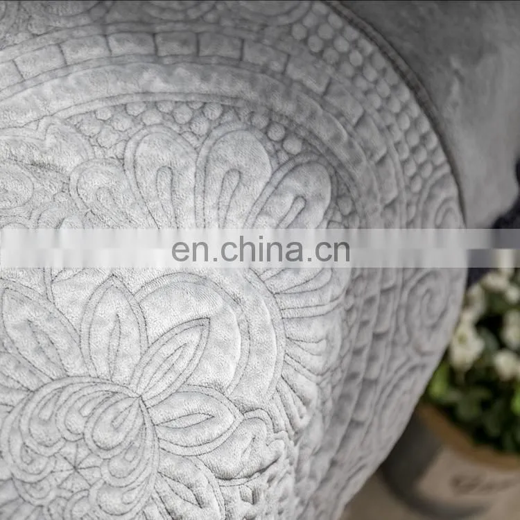 China factory custom Queen Size dark grey Mandala Embroidered Quilt Cover/Bedding Set