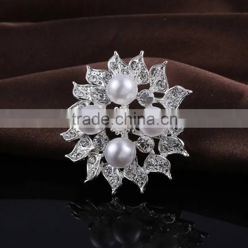 Maple Leaves Rhinestone Flower Brooch Pins With Pearls,Vintage Designs Crystal Rhinestone Brooch For Wedding Decoration