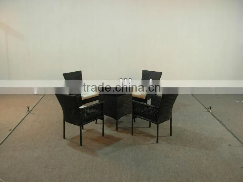 NL041-ASSEMBLY GARDEN FURNITURE