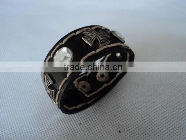 rivet leather bracelet crossing logo bangle PU leather material fashionable products