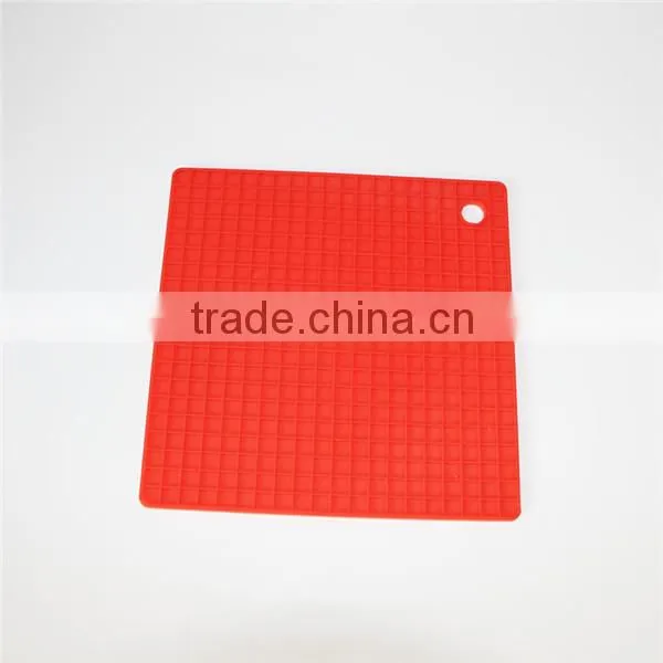 Heat resistant dishwasher safe silicone table mat