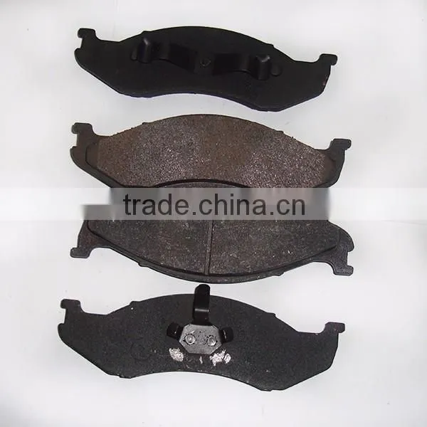 D477 5191955AA 4883344AD Front Brake Pads Shoes Set for Jeep Cherokee Jeep Grand Cherokee Jeep Wrangler