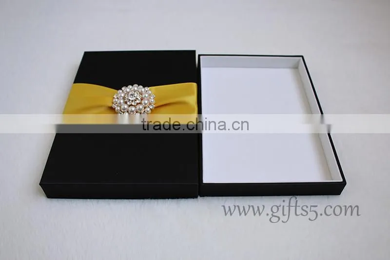 Gorgeous Handmade Luxury silk invitation boxes fow wedding