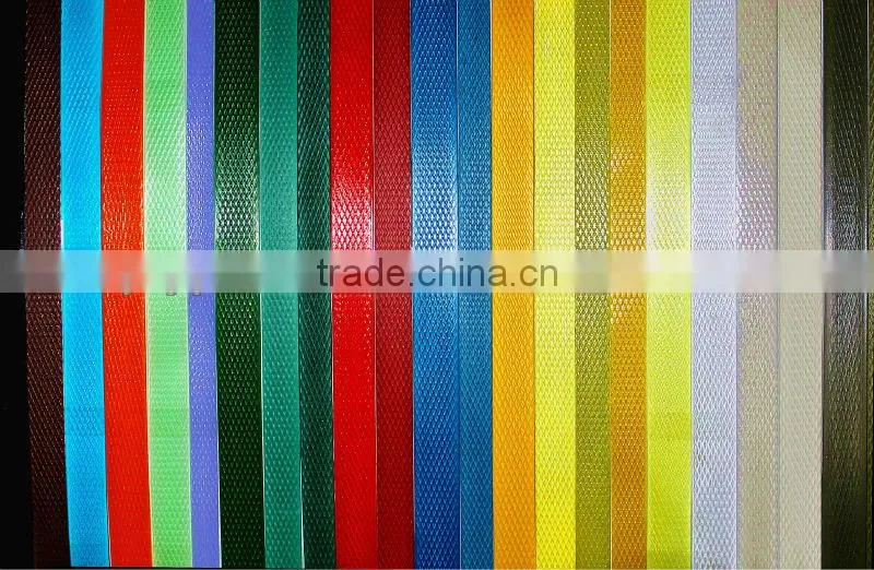 Plastic strap clip