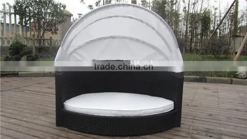 Leisure Poly Dog Bed Rattan Pet Bed With Canopy
