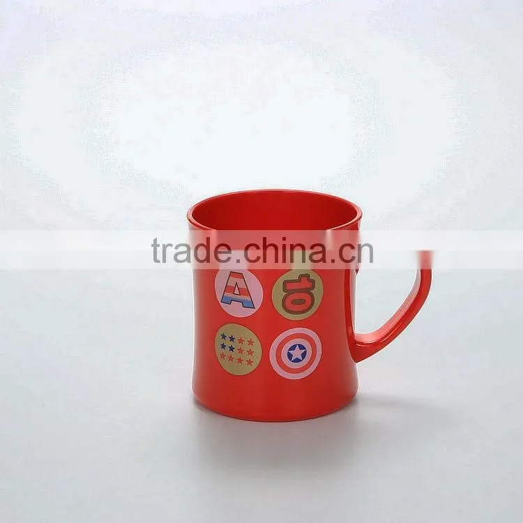 Reusable Hot Sell Cartoon Red Plastic Cups with lid and handle