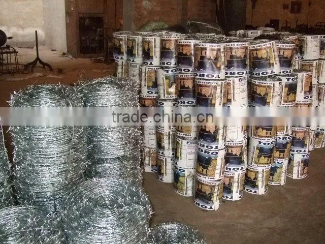 Protection net low carbon high tensile galvanized barbed wire