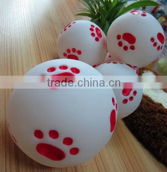 wholesale pet products--Everfriend 9.1cm white vinyl ball with red paw print