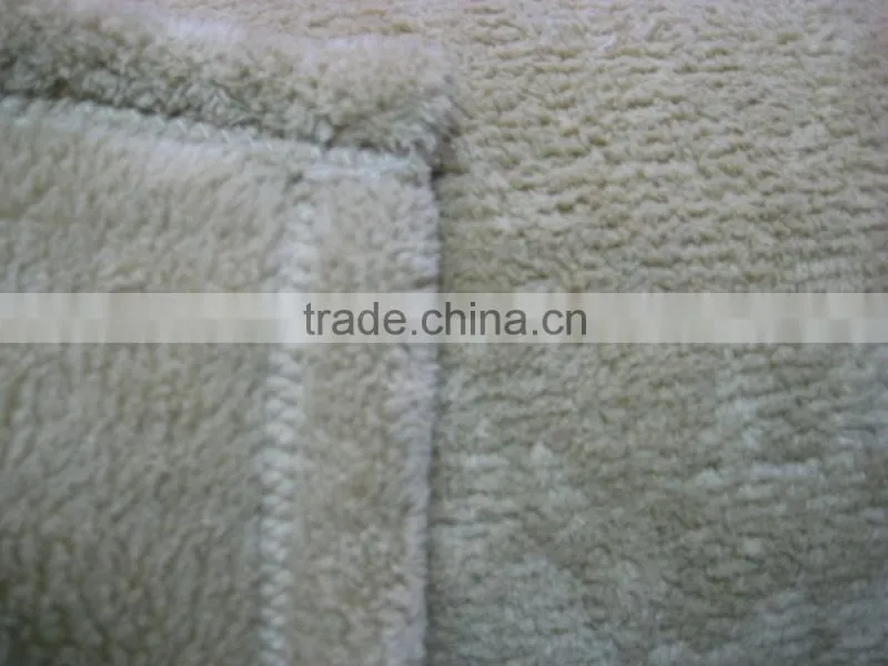 Competitive Plain Dyed Flannel Fleece Throw Portable Blanket