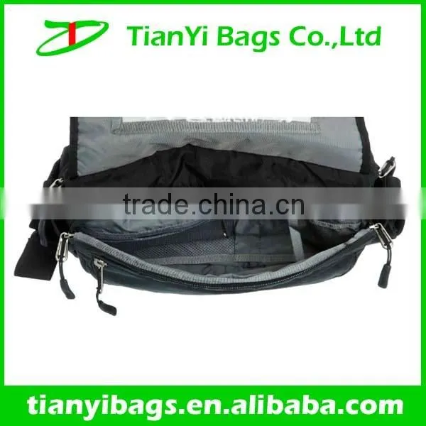 Travelling shouder strap elegant waist bag