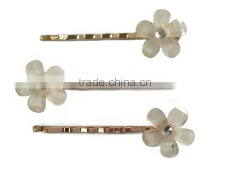 Fancy silvery pearl with acrylic stones hair pin