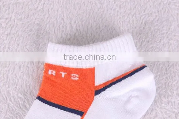 man's plain fashion socks