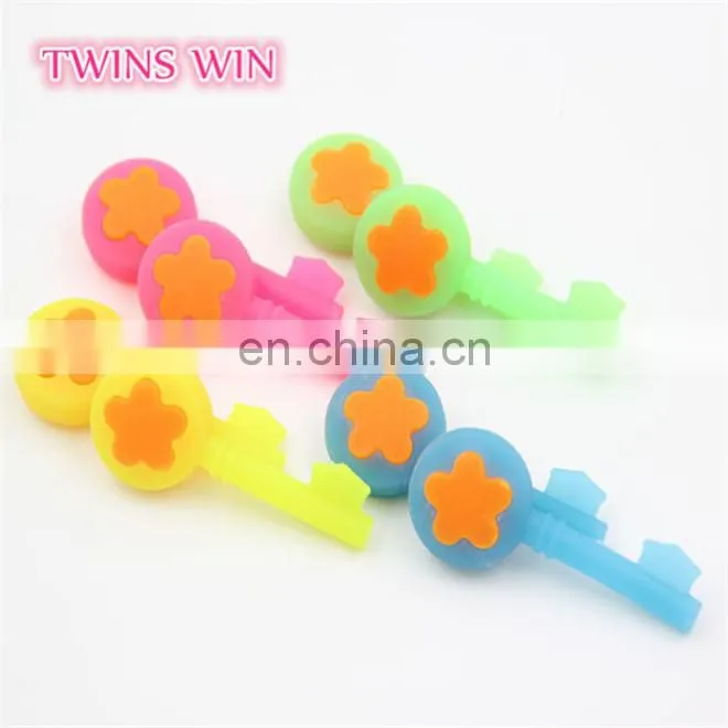 2018 new products School stationery supplies cheap wholesale novelty key shaped rubber glowing erasers for kids