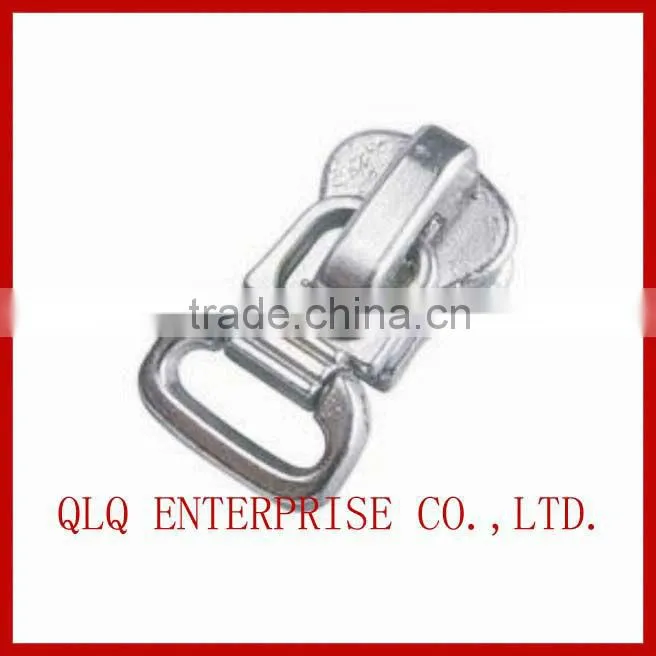 Auto lock zipper and slider