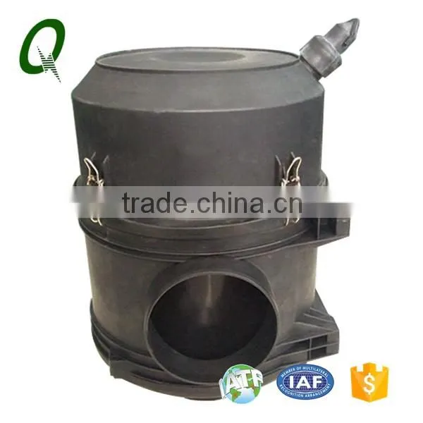 Toyota Hiace dry-type air filter cleaner with plastic hosing