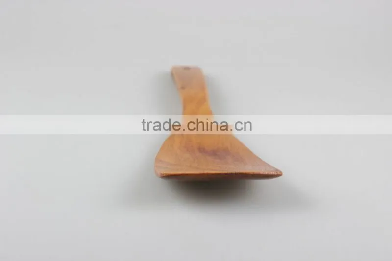 Pancake turner Durable flatware wooden pancake turner