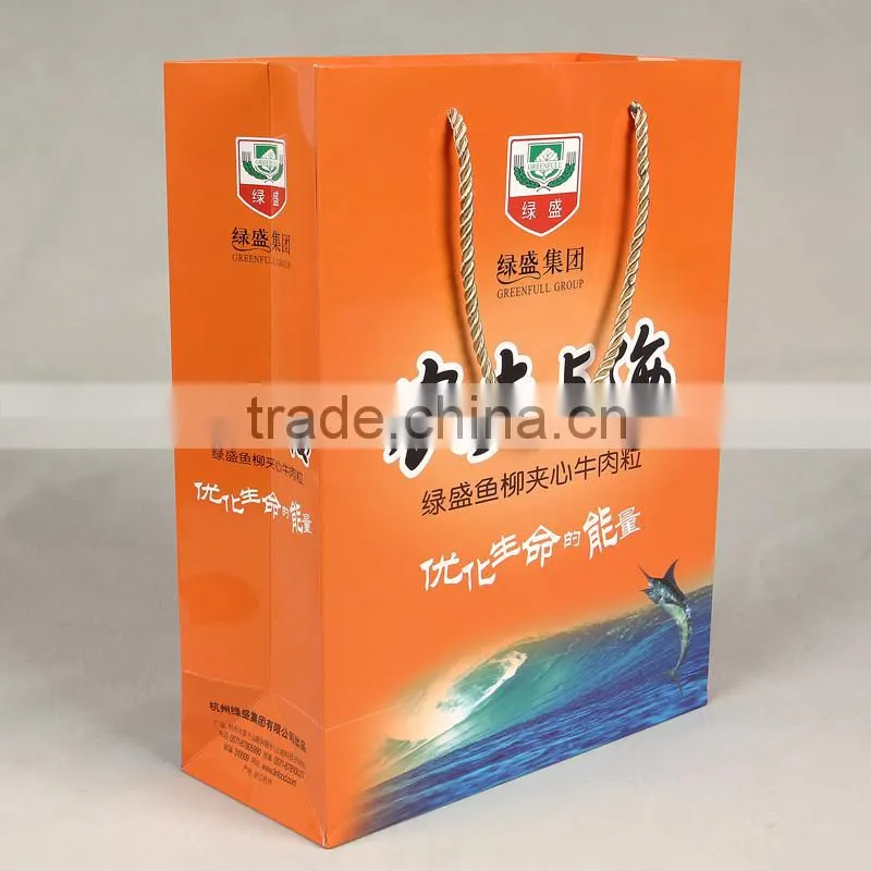 Accept custom order offset printing surface laminated hand length handle luxury shopping recycled gift packaging paper