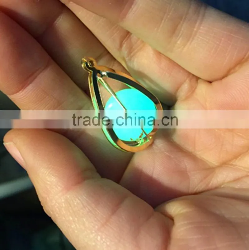 Vintage Locket Glow In The Dark Pendant Necklaces Glowing Luminous Stone Beads Pendant in Diffferent Shape Party Gifts