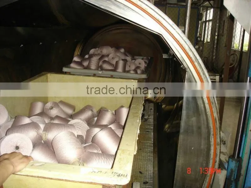 Vacuum yarn vaporizing machine