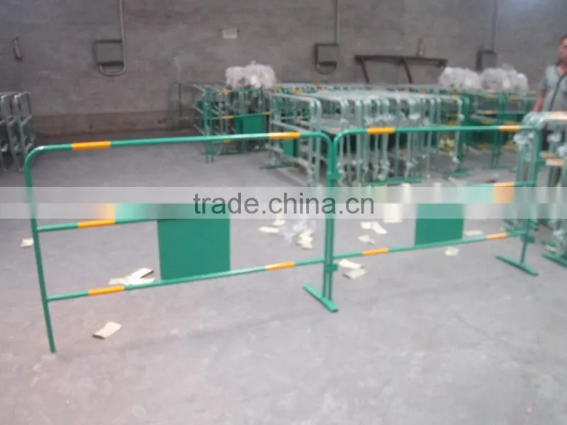 Haotian red powder coated metal steel tube crowd control barriers with reflective tape