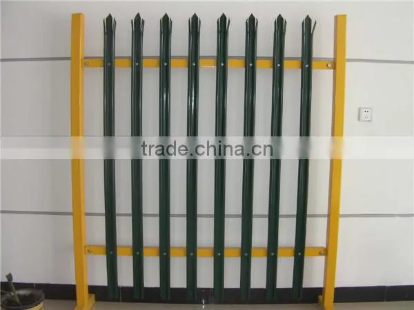 Polyester coated palisade fence