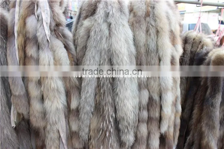 Factory Direct Natural Color Raccoon Fur Stripes For Jacket Collar