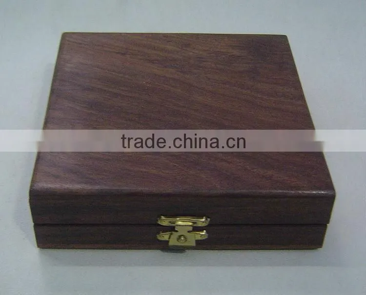 Wooden Game Box in Dice Shape