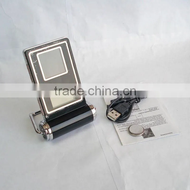Digital photo frame in mobile phone shape