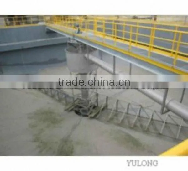Sludge scraper for waste water treatment