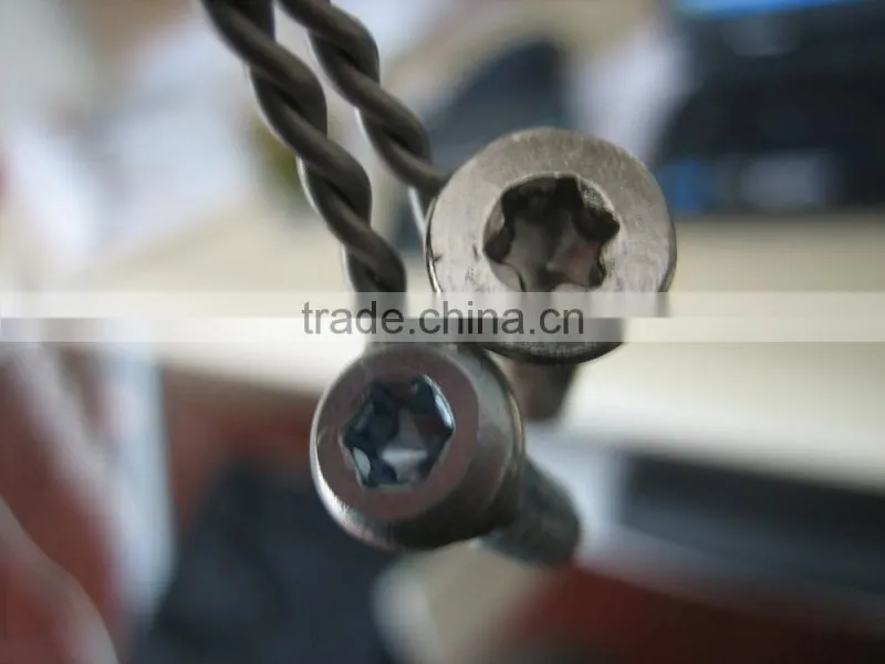 screw for thatching