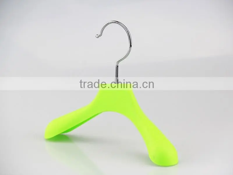 IMY-506 green plastic hangers baby cloth hangers