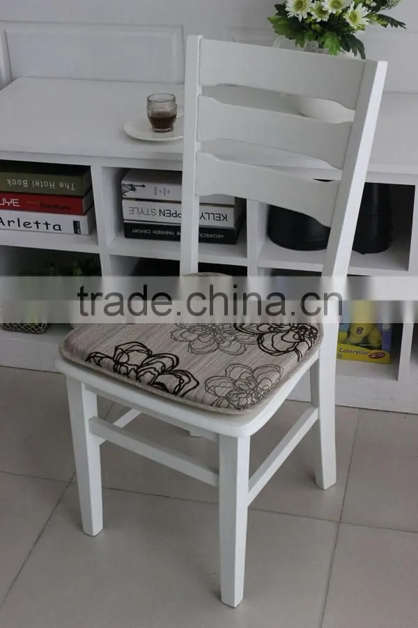 2015 Kikiland latest design cheap embroideried hemorrhoid seat cushion