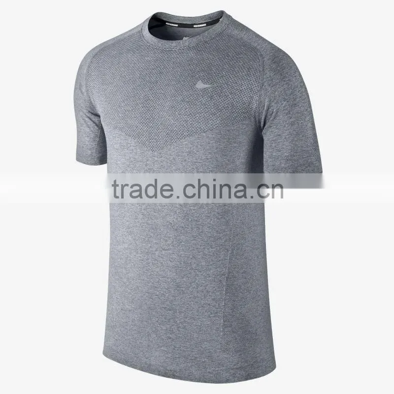 2014 New Arrival Quick Dry Moisture Wicking 3D Seamless Running T-shirts 47% Nylon 53% CoolMax Dri Fit Shirts