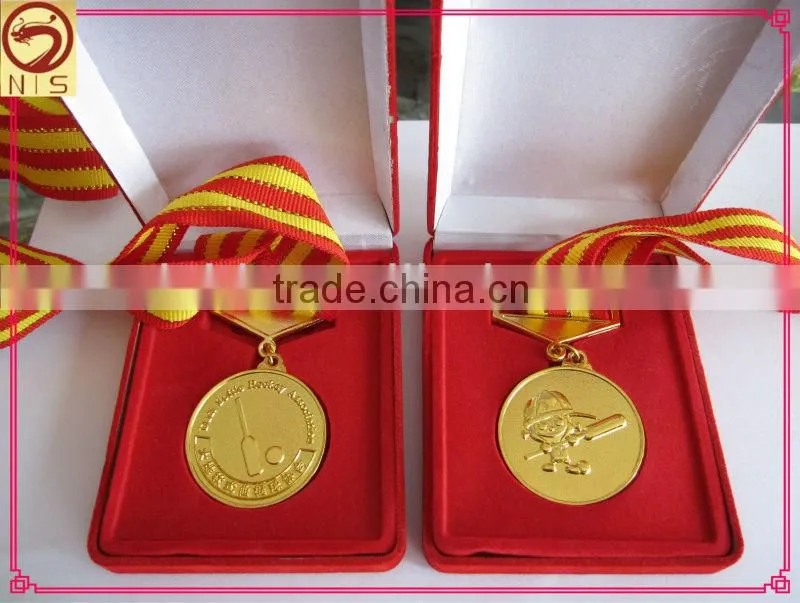 high quaity gold plated medal with riboon