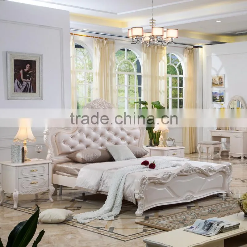 Luxury French Style Hand Carved Wooden MDF Panel Bedroom Sliding Door Cupboard Design