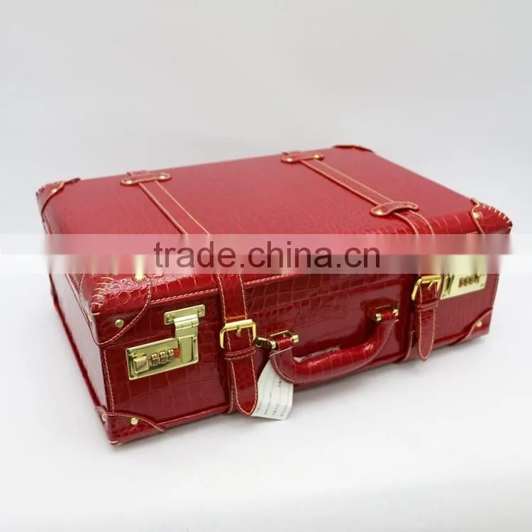 New arrival luggage case customized PU travel bag fashion red tote travel bag