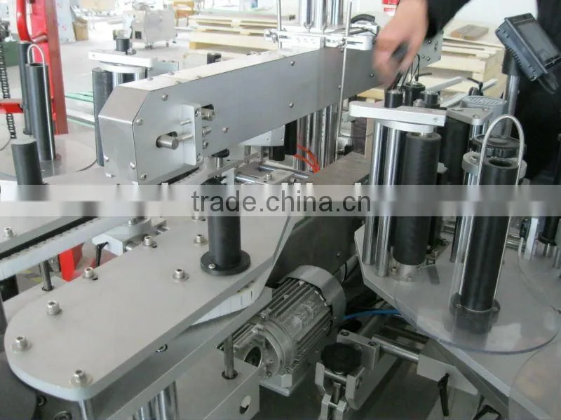 NP-TS automatic flat bottle label machine