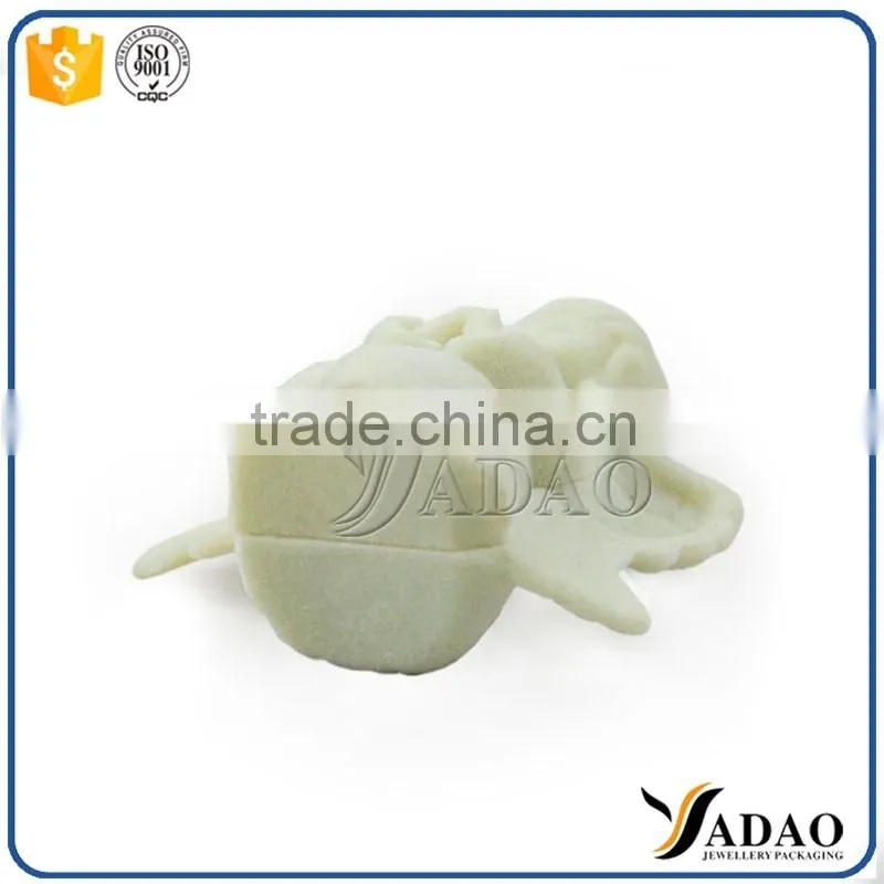 China factory fashion customized flocking plastic jewelry package box