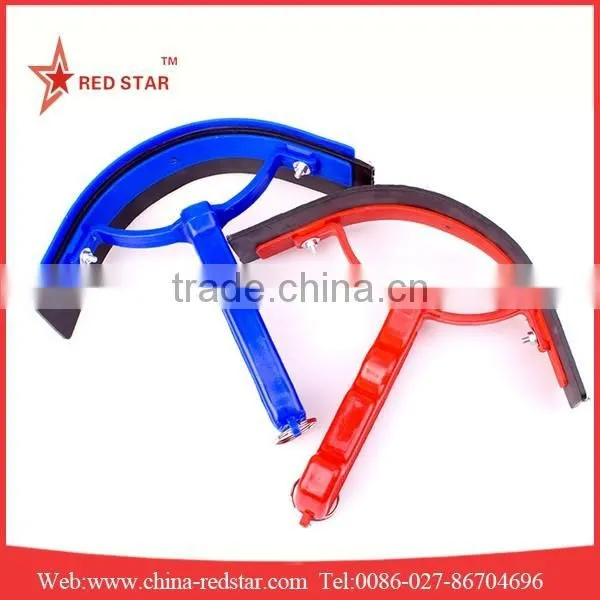 Colourfull Sweater Scraper With Handle
