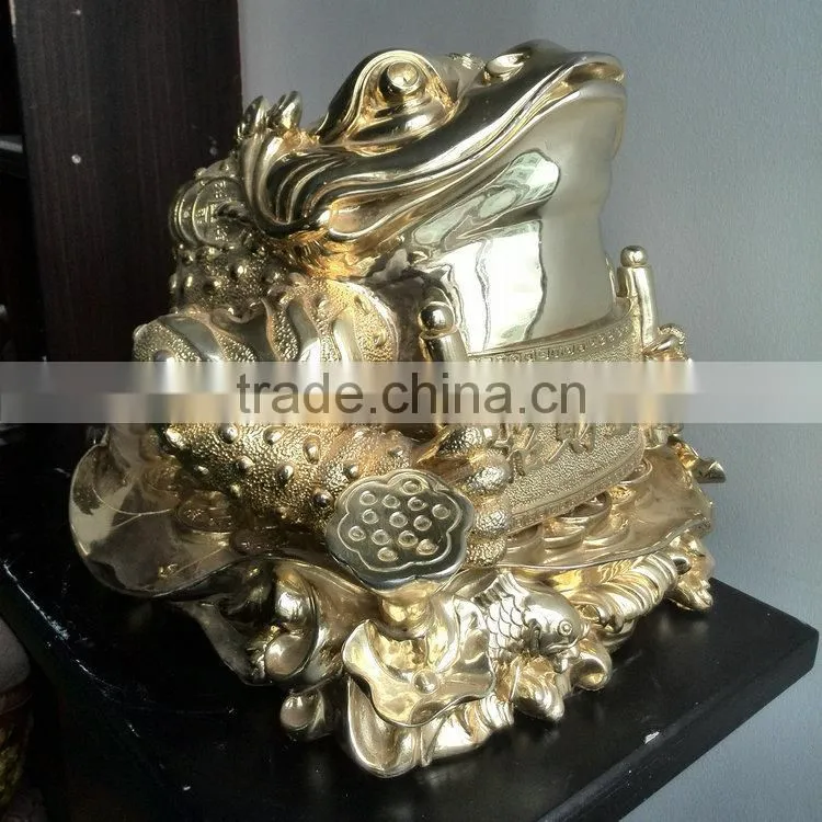 FRP gold frog statue