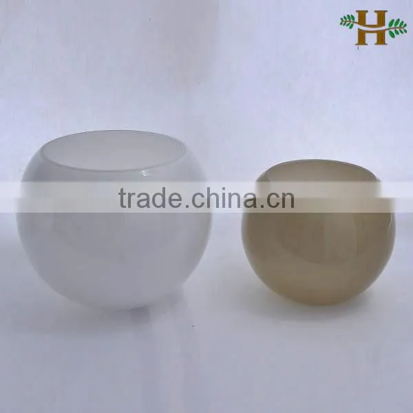 Hand blown white round glass vases for wedding decoration centerpieces, white round glass bowl vase