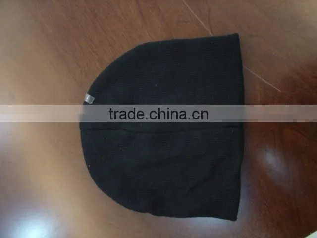 knitted cap with fashionable pattern