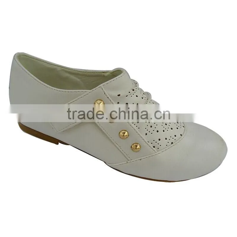 Global Selling Latest Fashion Flat Casual Shoes Ladies Sneakers with Trading
