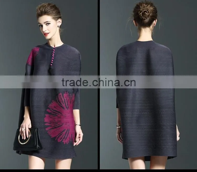 Creative design ladies big size batwing sleeve pleated dress with buttons