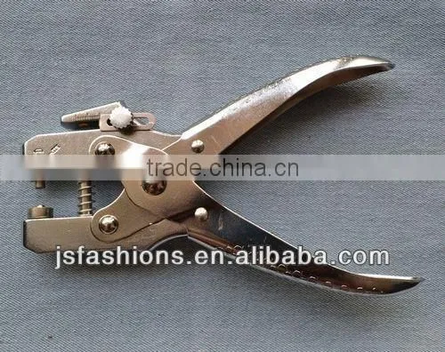 Eyelet hand press attaching tool pliers