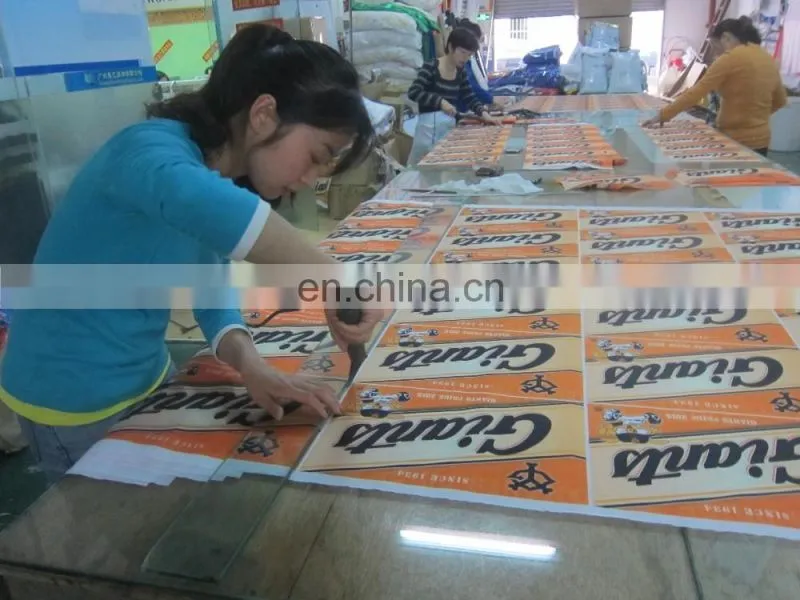 Custom flying football club pennants flag in guangzhou factory